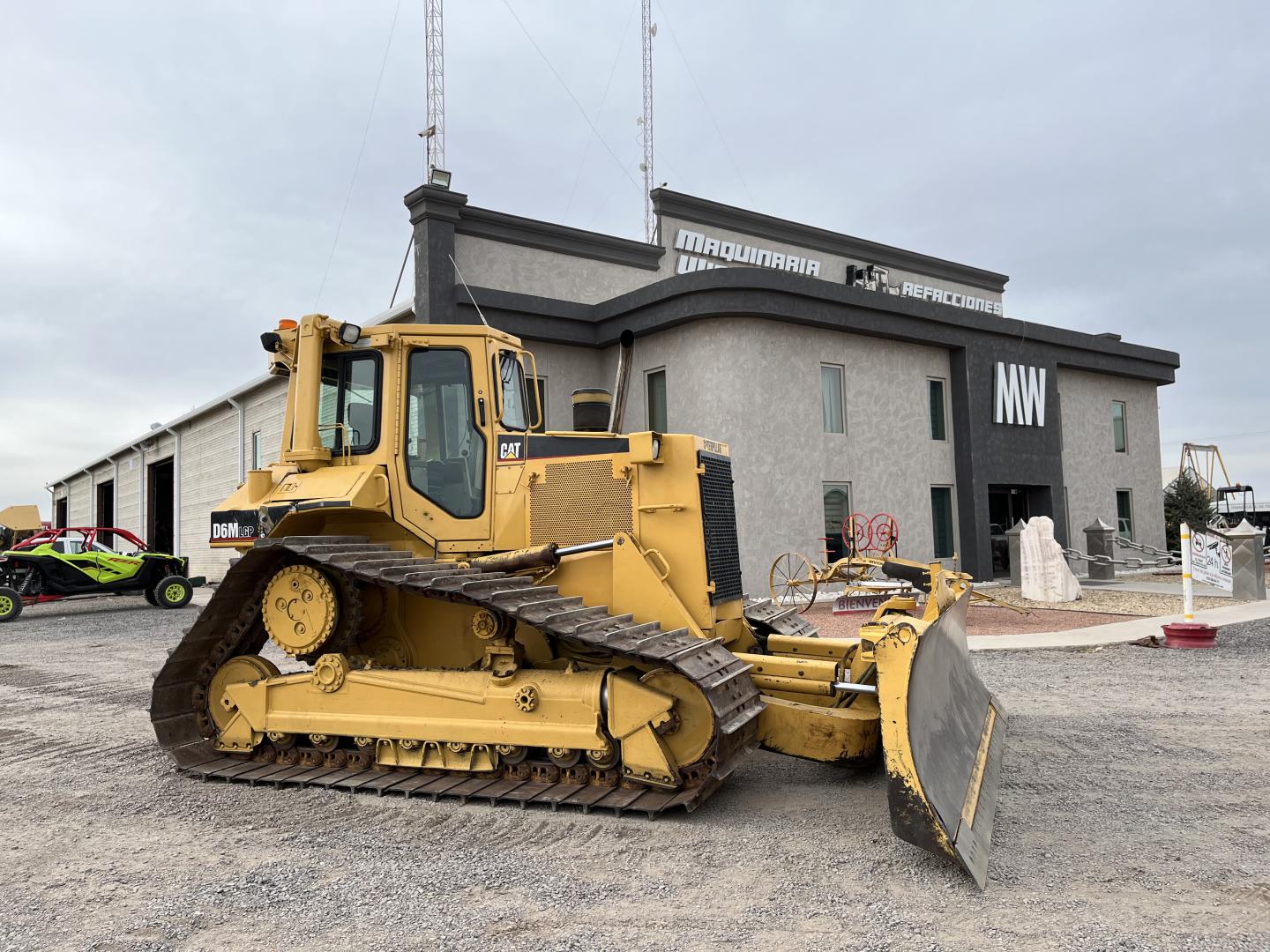 ./imagenes/INVOICE/2019/17240/TAPADOR FRONTAL CATERPILLAR D6M LGP (1).JPG